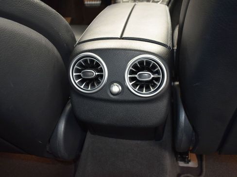 Used 2019 Mercedes-Benz C 300 Sedan image 20