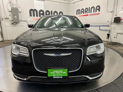 Certified 2021 Chrysler 300 Touring image 9