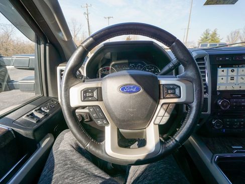 Used 2017 Ford F250 Lariat w/ Lariat Ultimate Package image 23