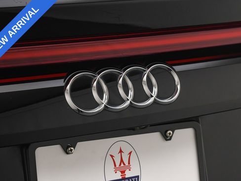 Used 2019 Audi Q8 Premium w/ Convenience Package image 24