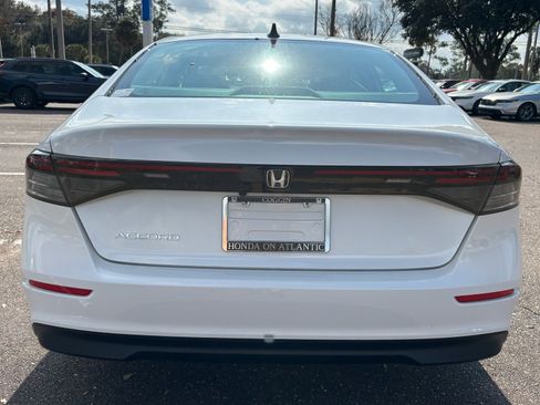 New 2025 Honda Accord SE image 6