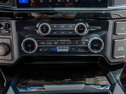 Used 2024 Ford F250 Lariat w/ Lariat Ultimate Package AWD/4WD image 27
