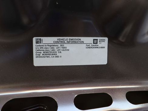 Used 2021 Chevrolet Traverse LT image 7