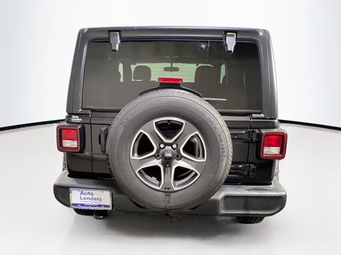 Used 2023 Jeep Wrangler Sport AWD/4WD image 6