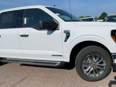 New 2026 Ford F150 XLT w/ XLT Chrome Appearance Package AWD/4WD image 8