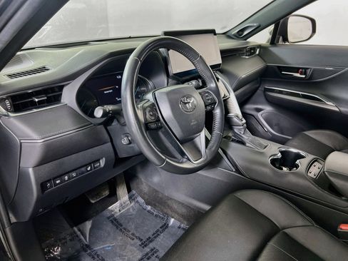 Used 2021 Toyota Venza Limited w/ Advanced Technology Package AWD/4WD image 9