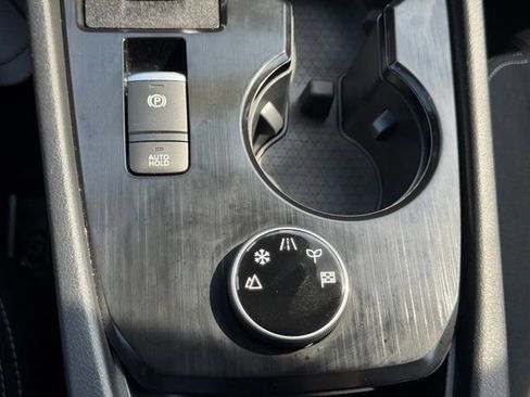 Used 2025 Nissan Rogue SV AWD/4WD image 28