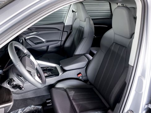 Used 2025 Audi Q5 Premium w/ Premium Plus AWD/4WD image 8