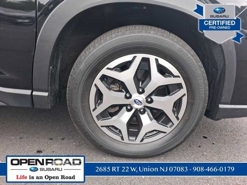 Used 2023 Subaru Forester Premium AWD/4WD image 6