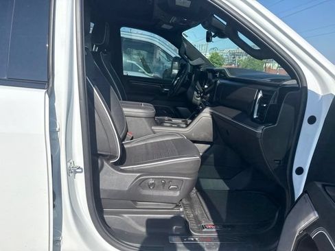 Used 2025 GMC Sierra 2500 AT4X AWD/4WD image 12