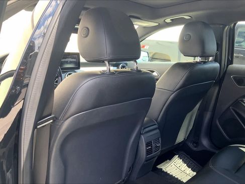 Used 2017 Mercedes-Benz GLA 250 image 12