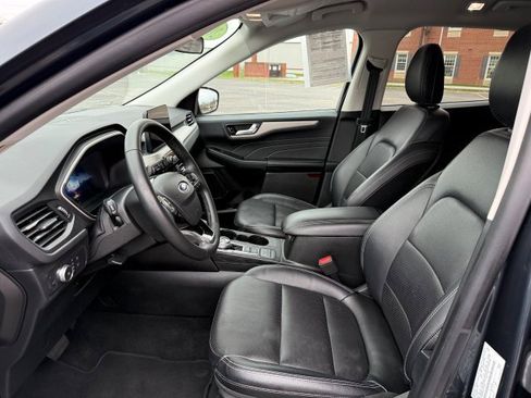 Used 2022 Ford Escape SEL w/ Technology Package image 13