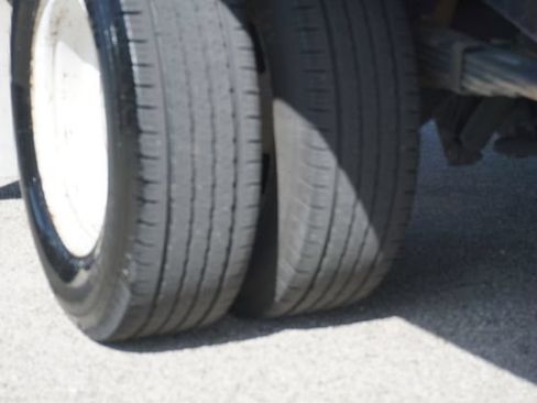 Used 2014 Ford E-350 and Econoline 350 Super Duty RWD image 17