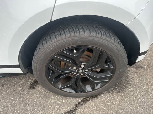 Used 2022 Land Rover Range Rover Evoque R-Dynamic S image 10