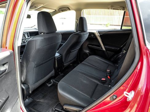 Used 2017 Toyota RAV4 LE FWD image 35