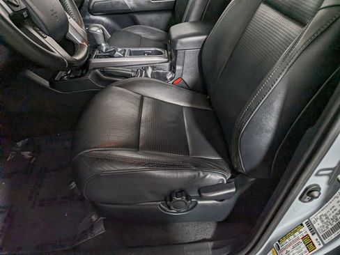 Used 2019 Toyota Tacoma TRD Off-Road image 21