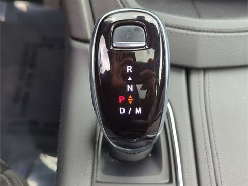 Certified 2022 Cadillac XT5 Premium Luxury w/ Technology Package image 15