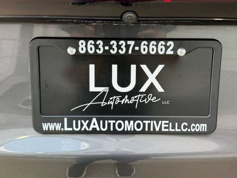 Used 2023 Chrysler Pacifica Limited FWD image 10