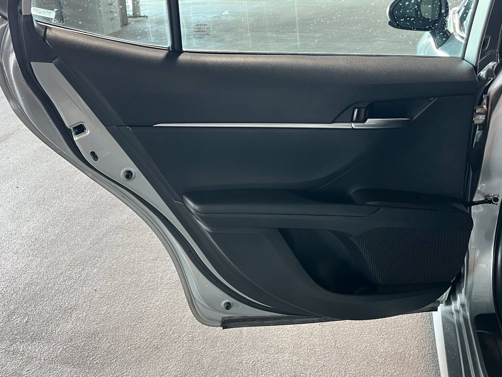 Used 2022 Toyota Camry LE FWD image 30