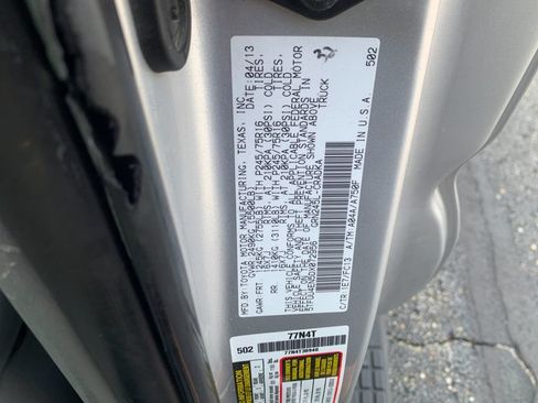 Used 2013 Toyota Tacoma 4x4 Access Cab V6 w/ SR5 Pkg image 33