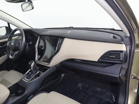 Used 2025 Subaru Outback Premium image 39