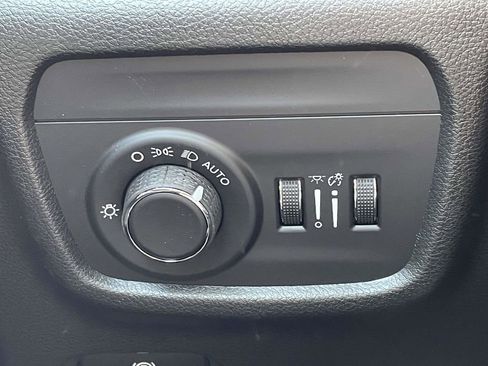 New 2026 Jeep Grand Cherokee Altitude AWD/4WD image 28