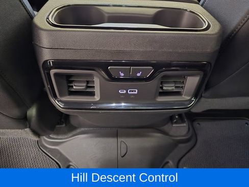 Used 2022 GMC Sierra 1500 AT4 w/ AT4 Premium Package AWD/4WD image 34