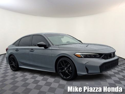 Used 2025 Honda Civic Sport image 1