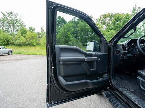 Used 2018 Ford F150 XLT w/ Equipment Group 302A Luxury AWD/4WD image 11