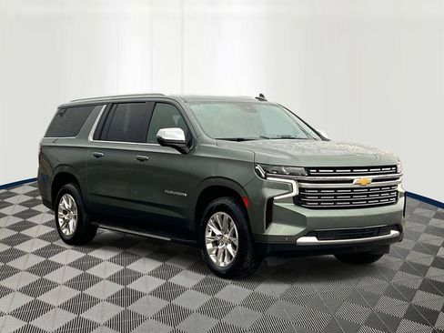 Used 2023 Chevrolet Suburban Premier image 6