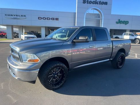 Used 2011 RAM 1500 Classic SLT w/ Luxury Group AWD/4WD image 2