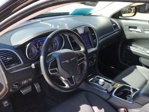 Used 2021 Chrysler 300 Touring w/ Sport Appearance Package RWD image 15