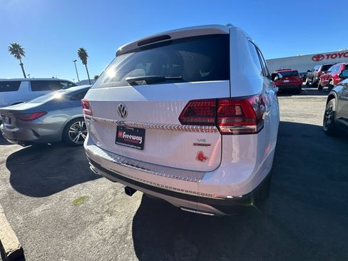 Used 2019 Volkswagen Atlas SEL Premium image 4
