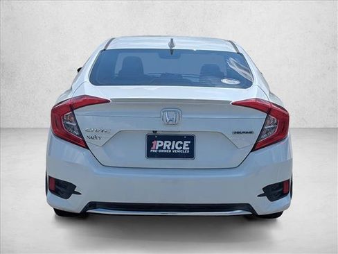 Used 2019 Honda Civic Touring image 6