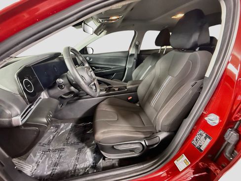 Used 2024 Hyundai Elantra SEL w/ Convenience Package FWD image 22