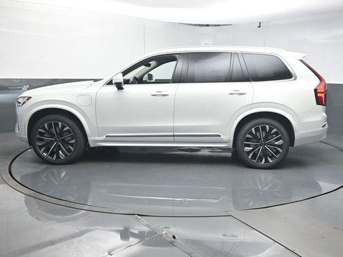 Used 2026 Volvo XC90 T8 Plus w/ Protection Package Premier image 5