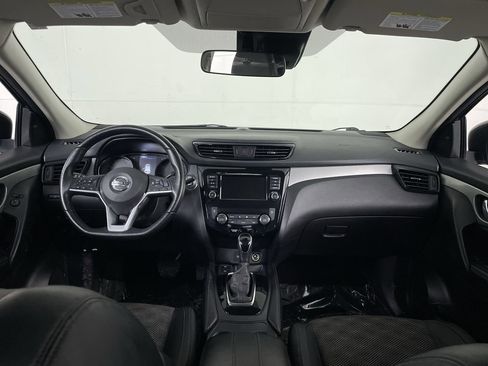 Used 2020 Nissan Rogue Sport SV w/ Technology Package image 28