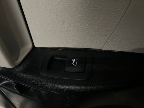 Used 2020 Chrysler Pacifica Touring-L image 26