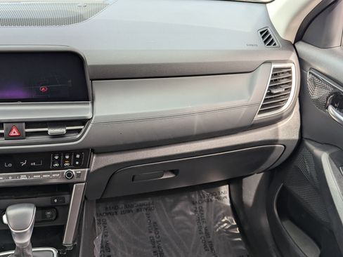 Certified 2025 Kia Seltos EX w/ EX Sunroof Package image 15