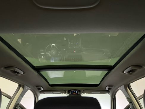 Used 2023 Hyundai Santa Fe SEL w/ Premium Package image 14