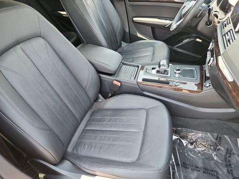 Used 2019 Audi Q5 2.0T Premium Plus w/ Premium Plus Package AWD/4WD image 16