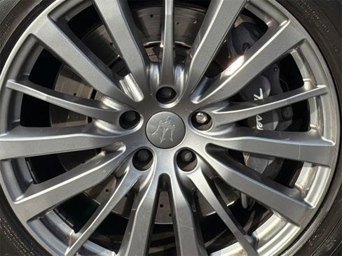 Used 2019 Maserati Ghibli S Q4 image 6
