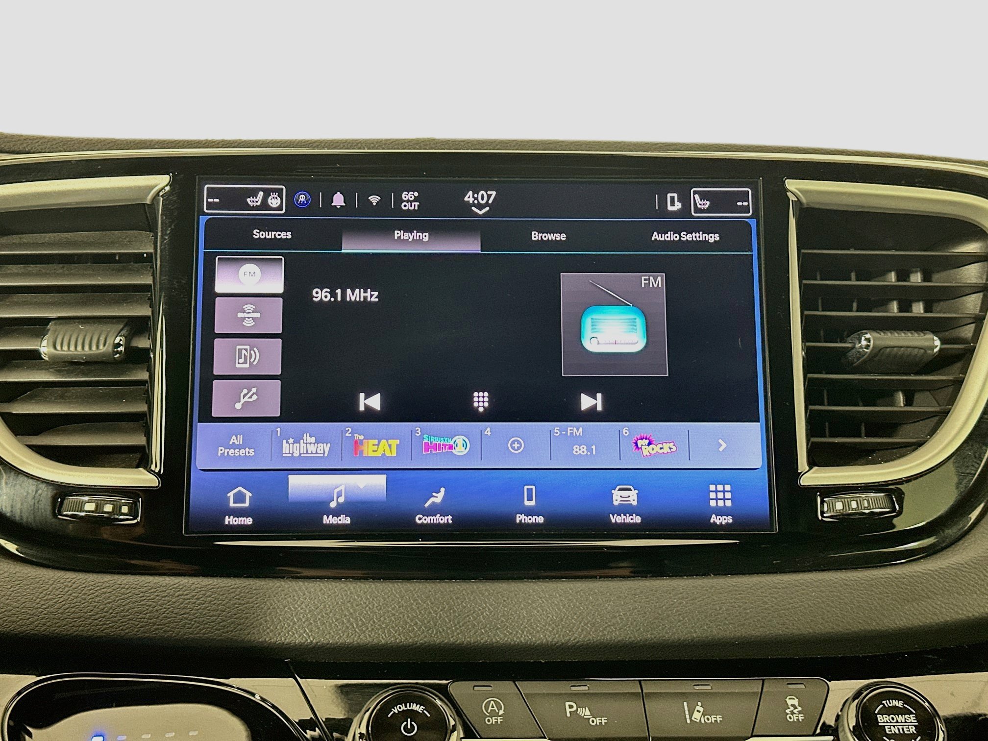 Used 2025 Chrysler Pacifica Select FWD image 21