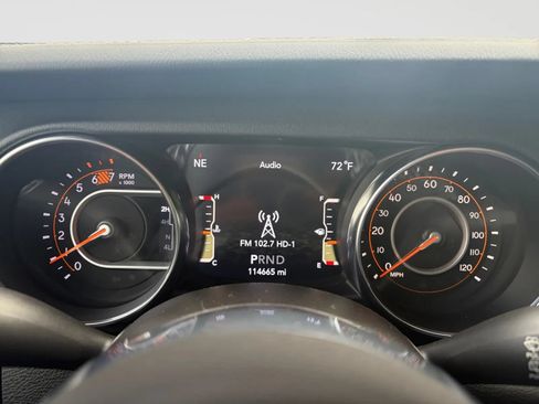 Used 2021 Jeep Wrangler Unlimited Sahara AWD/4WD image 32