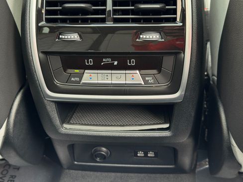 Used 2024 BMW X5 sDrive40i w/ Premium Package RWD image 39