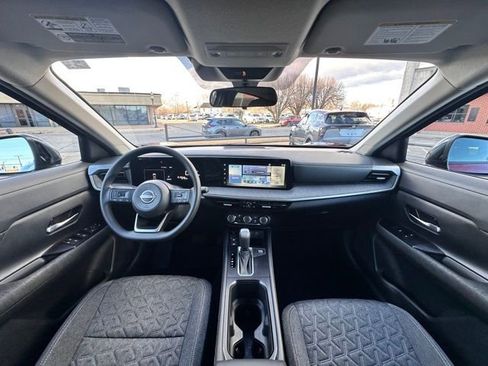 Certified 2025 Nissan Kicks SV image 33