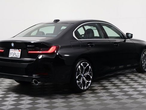 Used 2025 BMW 330i Sedan w/ Premium Package image 4