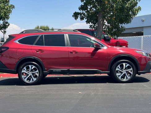 Used 2022 Subaru Outback Limited AWD/4WD image 3