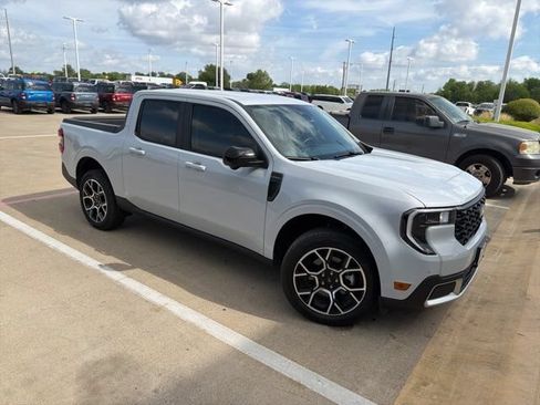 Certified 2025 Ford Maverick Lariat AWD/4WD image 2