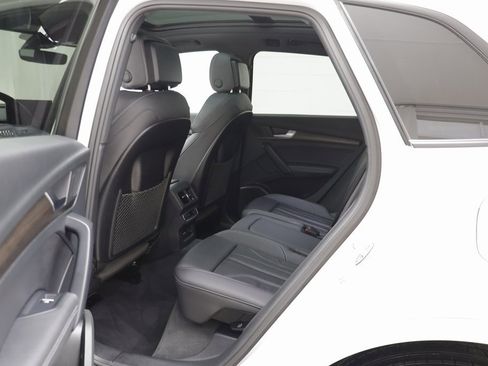 Used 2025 Audi Q5 e Premium Plus w/ Premium Plus Package image 15